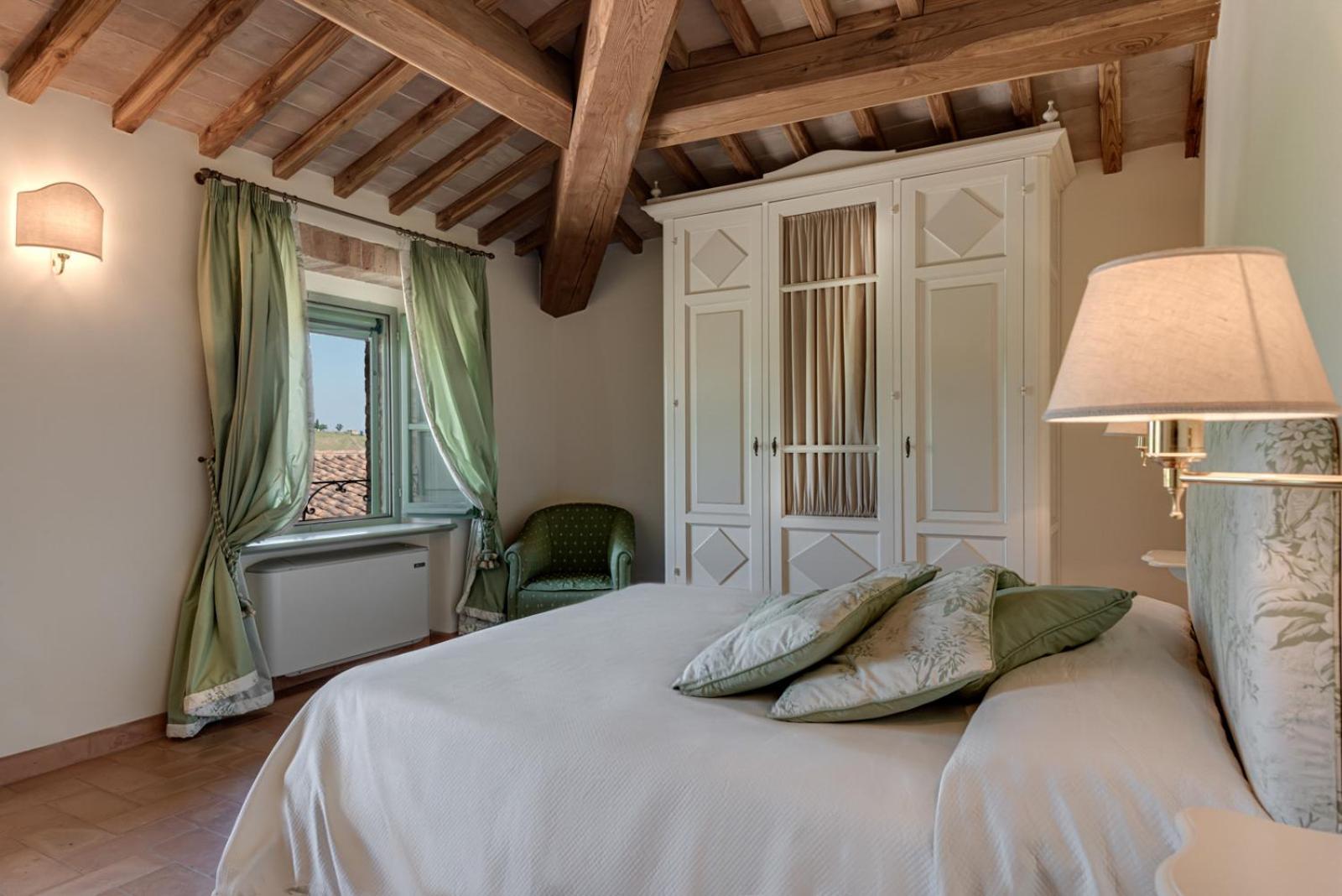 Villa Il Castagno Wine & Resort Сиена Екстериор снимка
