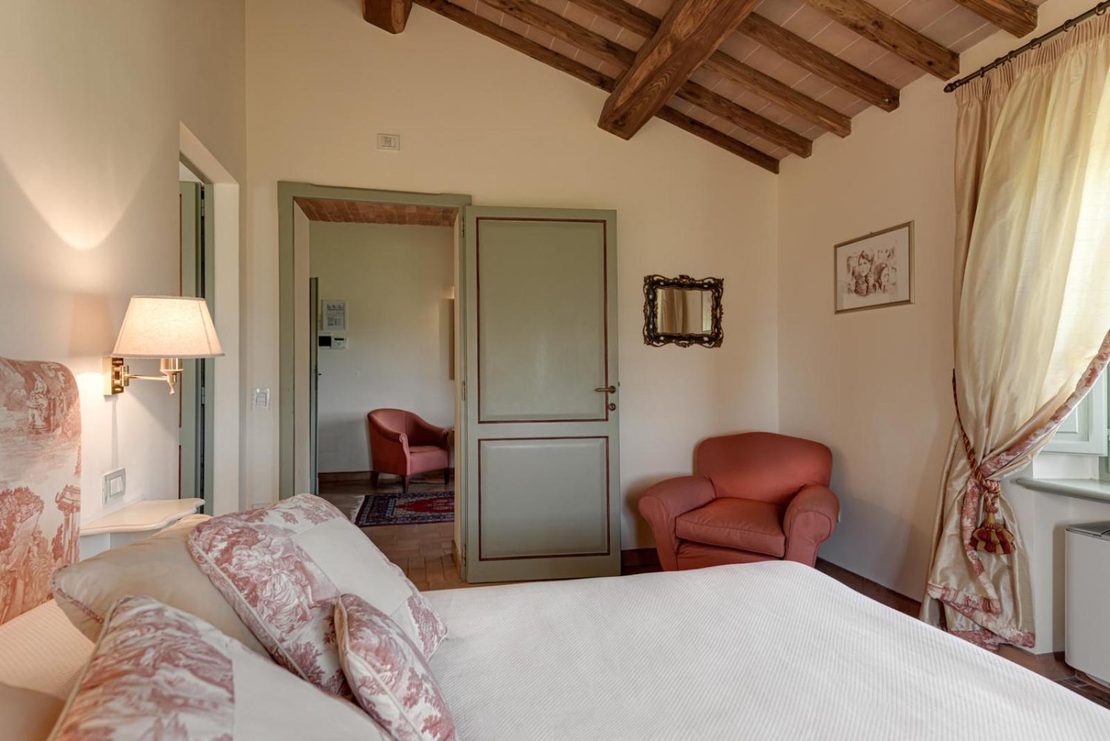 Villa Il Castagno Wine & Resort Сиена Екстериор снимка