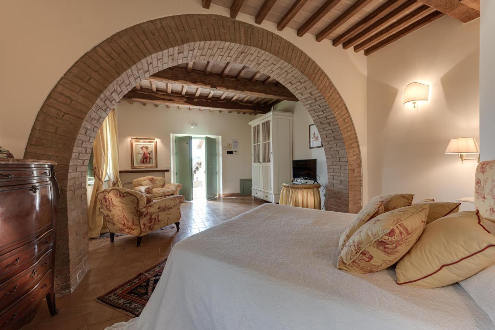 Villa Il Castagno Wine & Resort Сиена Екстериор снимка