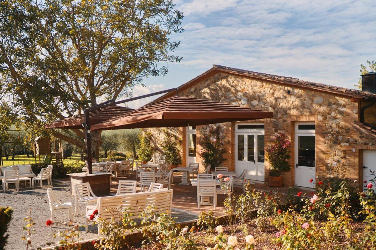 Villa Il Castagno Wine & Resort Сиена Екстериор снимка