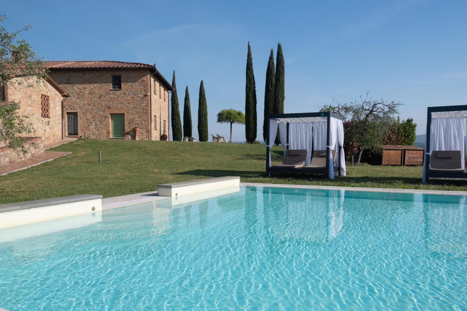 Villa Il Castagno Wine & Resort Сиена Екстериор снимка
