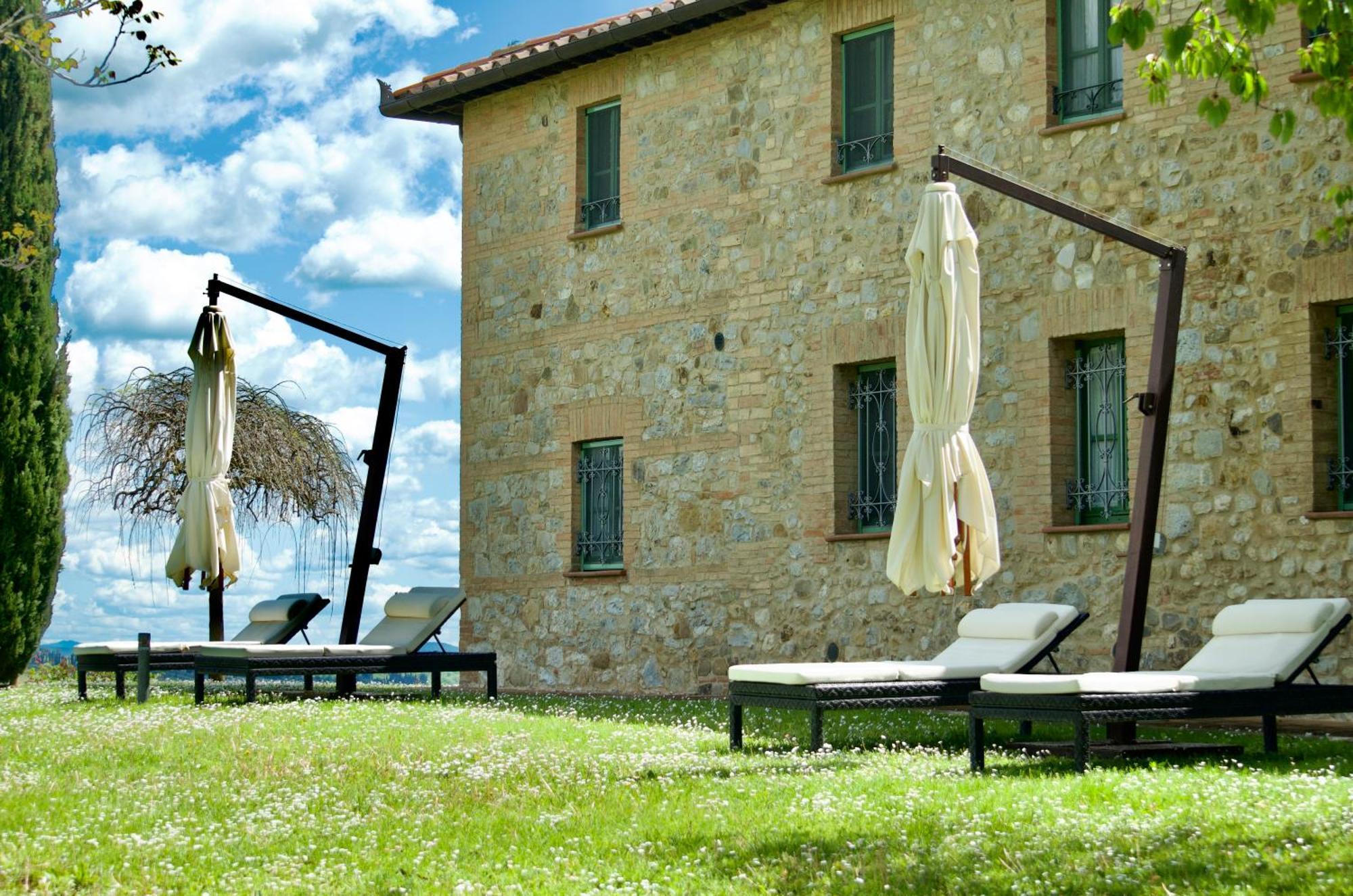 Villa Il Castagno Wine & Resort Сиена Екстериор снимка